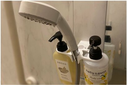 セリアの神収納グッズでお風呂場が変わる。「理想の収納に近づいた！」