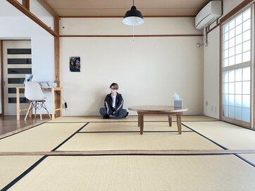 団地で母子3人暮らしが「なくても困らなかったもの」3つ。炊飯器もソファも手放した　