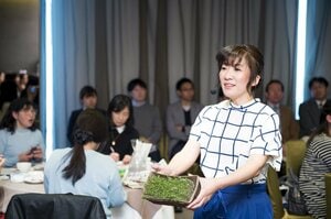 種をまいたら、あとは発芽するのを待つだけ