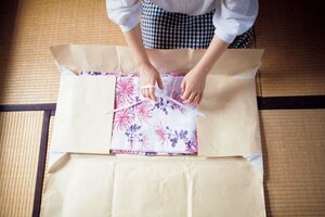 浴衣はさっぱりと洗い上げ伸ばして干したらたとう紙で包みます