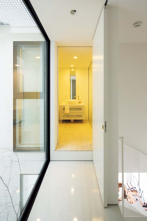 二重、三重に扉を設置