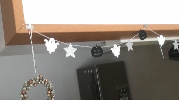 フェルトガーランドを飾る