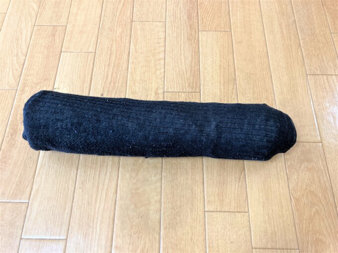しばる
