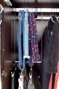 S字フックとチェーンでハンガーバーを二段に