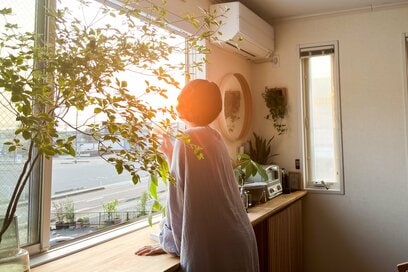40代・雪国暮らしの「寒くても起きられる」コツ3つ。暖房とライトの自動オンで心地よい朝になる