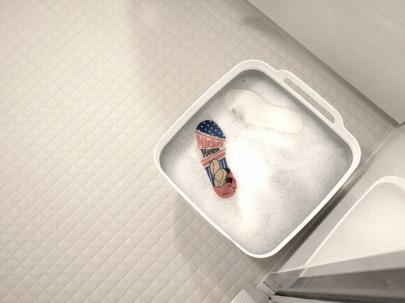 子どもの上履きも酸素系漂白剤で漬けおき