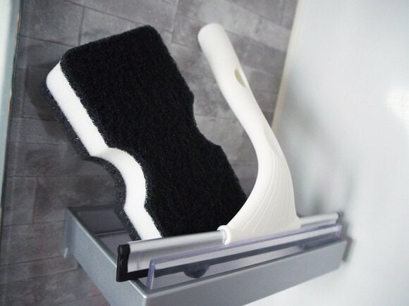 モノトーンアイテムなら見える場所に干していてもおしゃれです