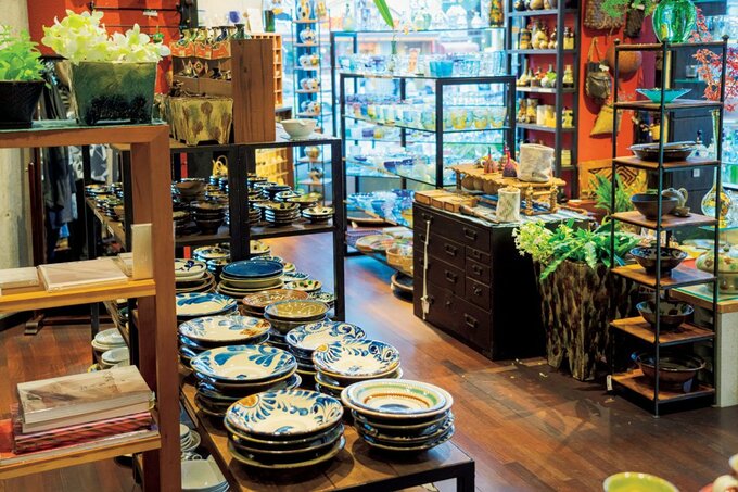 久髙民藝店の店内の様子