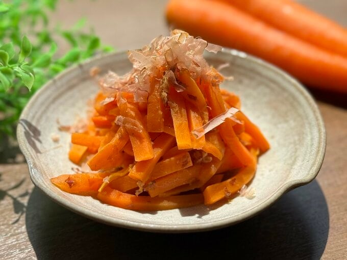 ニンジンのおかかバター和え