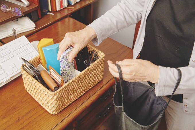 バッグも仕切収納