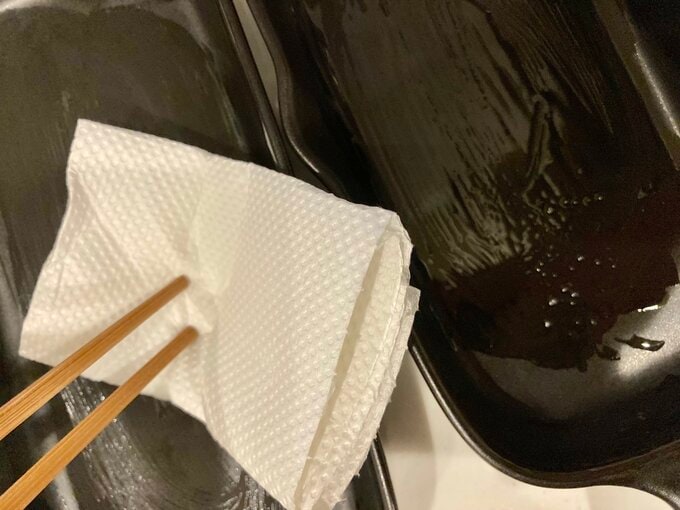薄く油をひいておきます