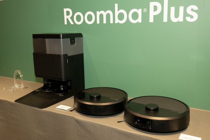【未使用に近い】ロボット掃除機 ゴミステーション付き　ecozy ルンバ 未使用に近い】ロボット掃除機 ゴミステーション付き ecozy
