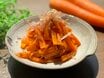 ニンジン1本で激うま副菜「おかかバターあえ」のつくり方。レンチンで簡単、あと引くおいしさ