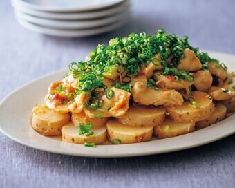 電子レンジでできる「鶏胸肉」レシピ2品。高タンパクで低カロリー