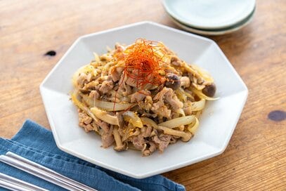 キノコたっぷり「プルコギ」。甘辛味で新米にもぴったりなおかず