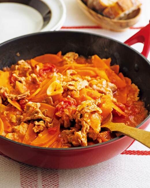 豚こまとニンジンのハニートマト煮込み