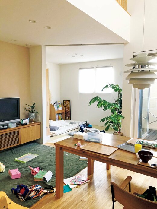 片づける前のリビング