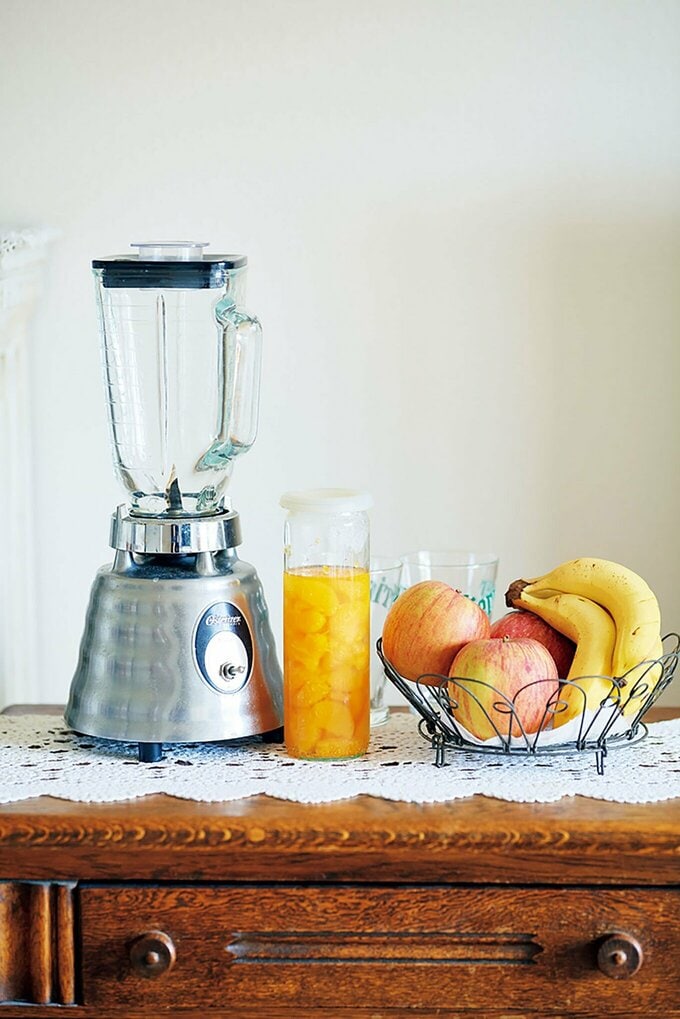 果物とミキサー