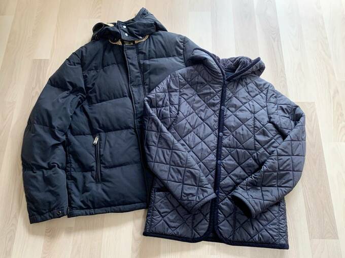 紺色のアウター2着