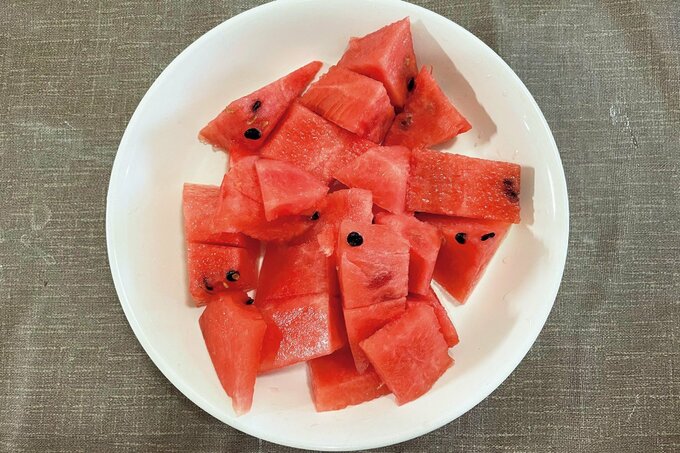 カットしたスイカ