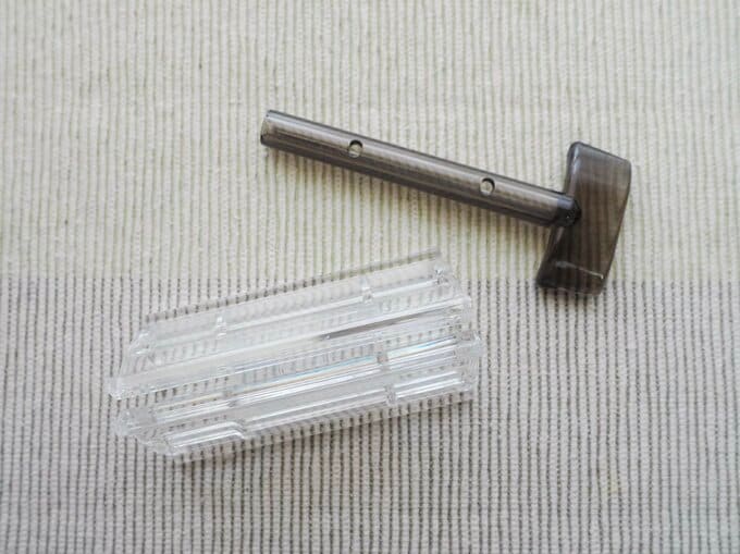 歯磨き粉チューブホルダー
