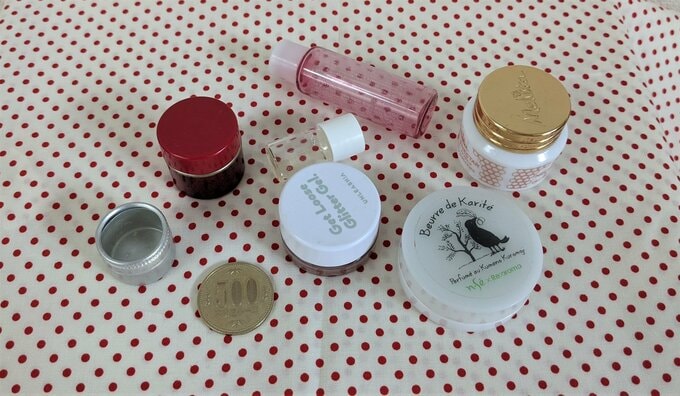 小分け用の小さな容器