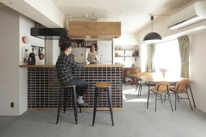 【マンションリノベ事例】大容量のストックルームをつくり、シンプルで快適な空間を実現