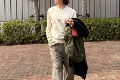 50代、ユニクロの「タックワイドパンツ」着こなし3つ。上下プチプラも高見え＆スタイルアップ