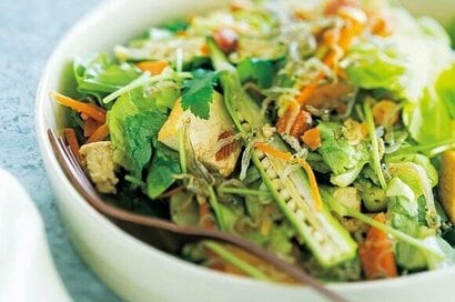 ジャコと厚揚げ、ミツバのサラダ。疲れやイライラをおいしく撃退！