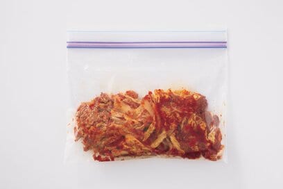 キムチやビン詰総菜の正しい冷凍保存法。白いご飯をよりおいしく味わえる