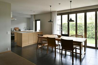 【マンションリノベ事例】家具や建具もオーダーメイド！隅々まで上質な空間を