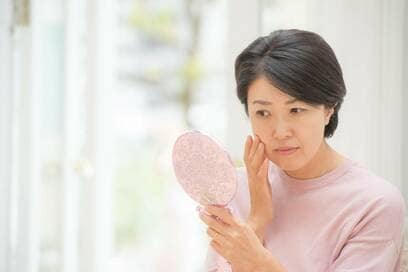 シミシワ改善は街の皮膚科で、が新常識。美容医療のメリットとデメリット