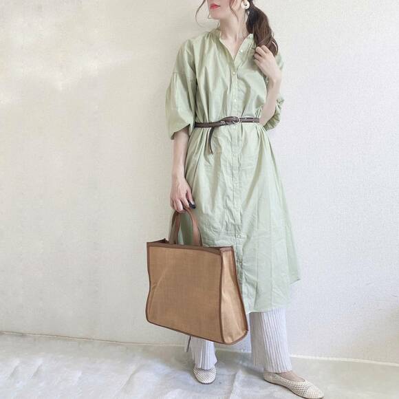 リブパンツと合わせたコーデ