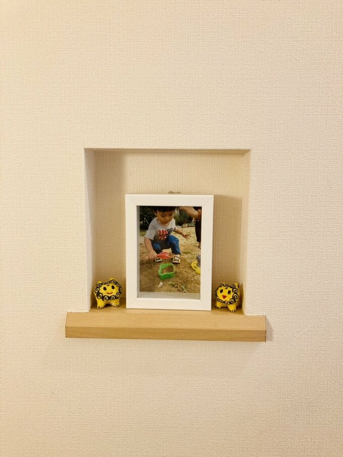 家族が選んだ写真を月替わりで飾っているニッチ