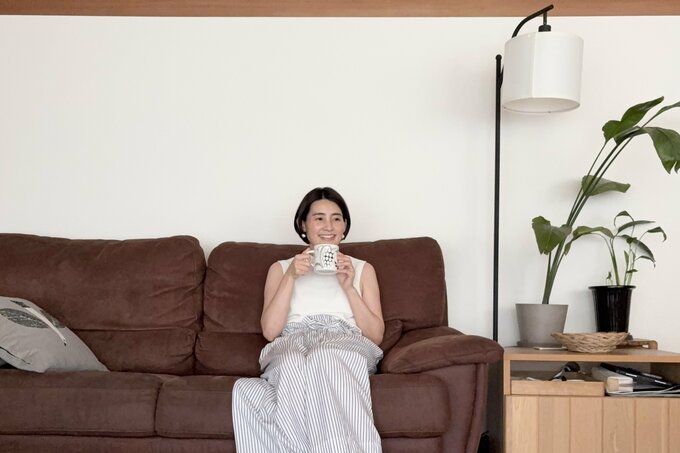 リビングで過ごすひでさん