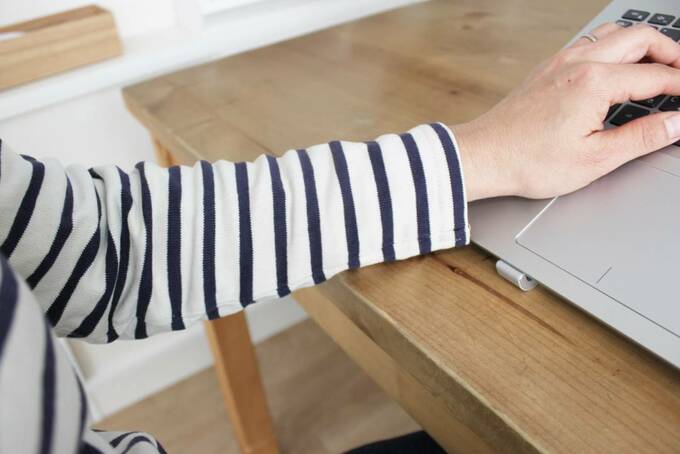 タイピングしているときの腕