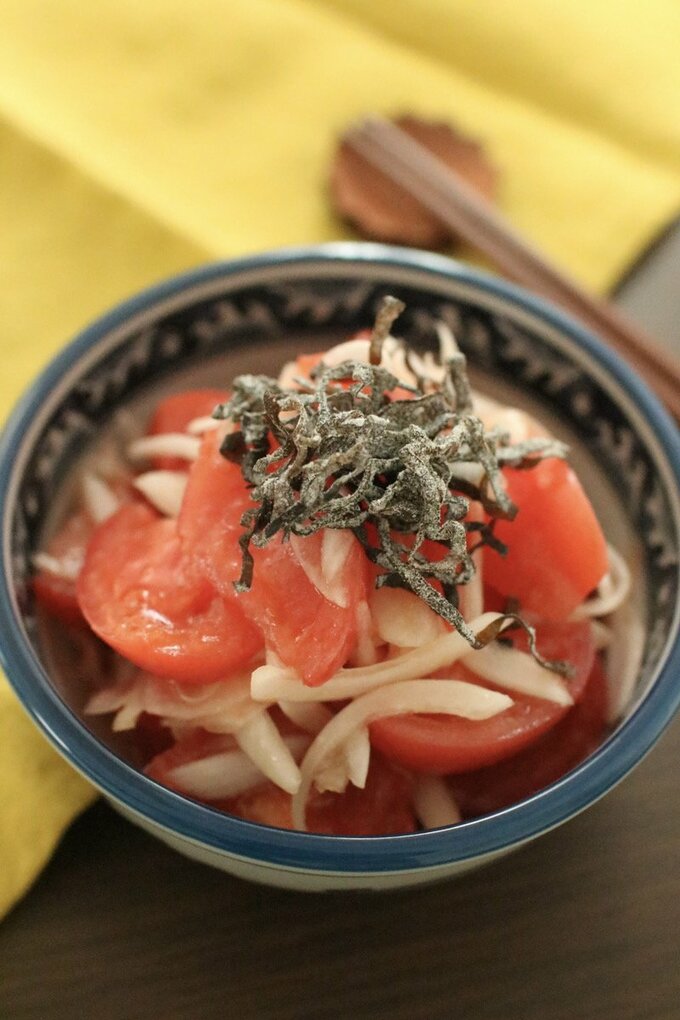 ペロリと食べちゃう！切って和えるだけ「新タマトマサラダ」