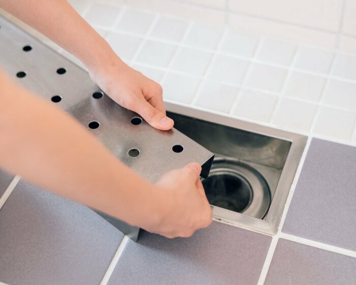 浴室の排水口のフタは取っ払う。清潔を保つ「ちょい掃除」習慣 | ESSEonline（エッセ オンライン）