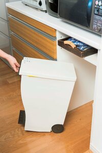 重いものは可動式にする3