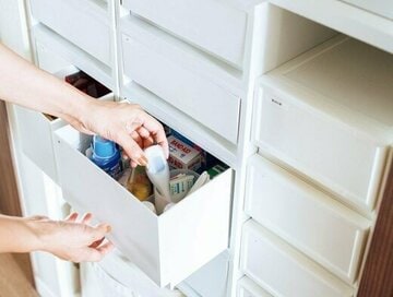薬や文房具…「日用品が出しっぱなし」の家庭で試すべき収納のコツ