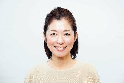即マネできる「マイナス5歳」ヘアアレンジ。ハーフアップはまとめる位置で洗練度がアップ