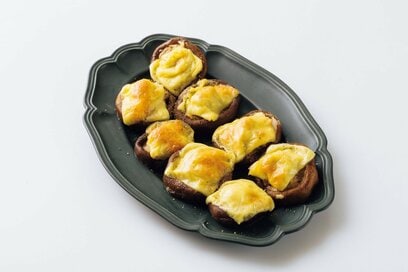 電子レンジで簡単「シイタケのツナチーズ蒸し」。キノコを使った簡単副菜レシピ3つ