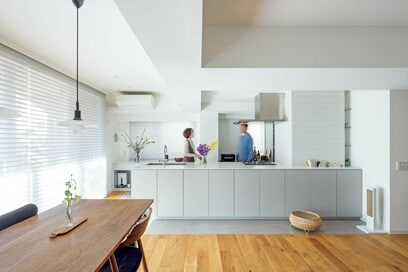 50代の自宅マンションリノベ：キッチンを使いやすく＆長いキャットウォークも