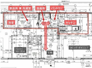 キッチン～脱衣所＆洗濯室が横並び、家事ラクの平屋。引き戸が使い勝手をアップ