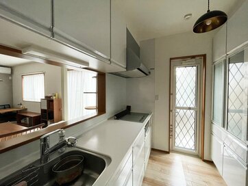 ハウスメーカーの家に住んで3年、標準仕様のキッチンにして後悔していること