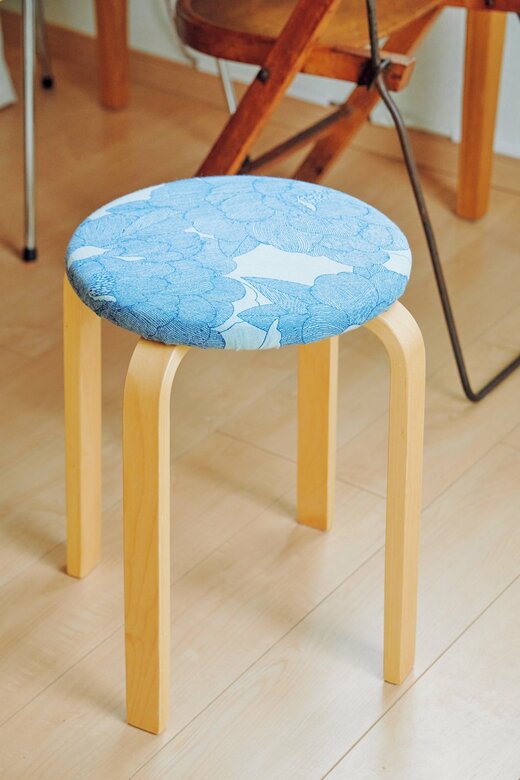 キッチンクロスで張り替えたイス