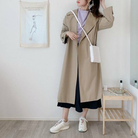 ミディ丈のスカートに合わせたコーデ