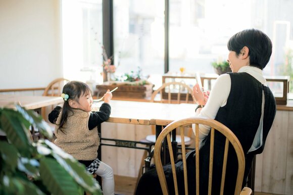 リラックスした表情を引き出す