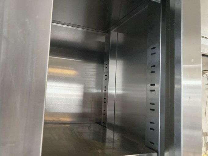 業務用食器棚の棚板