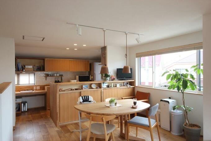 立ち上がりのあるカウンター